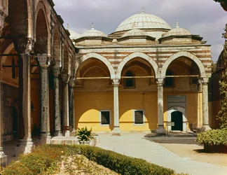 Wewnętrzny dziedziniec Pałacu Topkapi