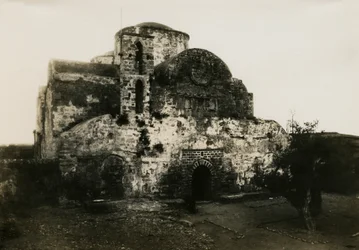 Klasztor Agios Varnavas, Engomi, Cypr, fot. Camille Enlart, Paryż