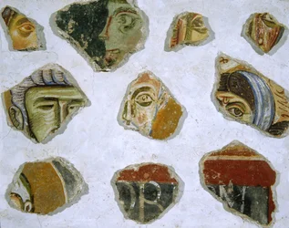 Fragmenty średniowiecznego malarstwa ściennego z opactwa Monte Cassino (kamień, tynk, pigment)