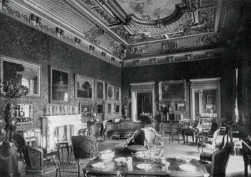 Salon, Dom Montagu, 1908.