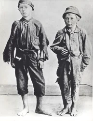 Uliczni Arabowie Nowego Jorku, ok. 1900 (zdjęcie czarno-białe)