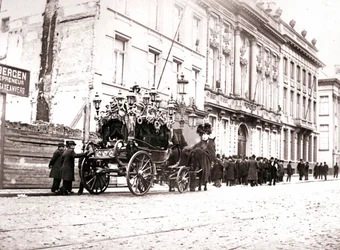 Karawan, Antwerpia, 1898