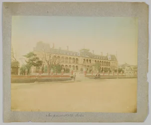 Imperial Hotel, Tokio, Japonia (ręcznie kolorowane czarno-białe zdjęcie)