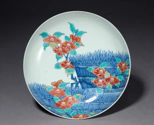 Naczynie, początek XVIII w. (porcelana z niebieskimi emaliami underglaze i overglaze)