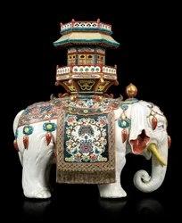 Słoń w stylu Kakiemon