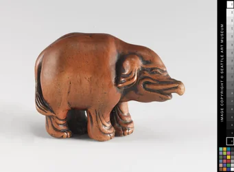 Netsuke wzorowany na słoniu, XVIII-XIX w.