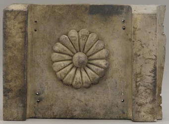 Dachówka, okres Edo, początek XVII-koniec XIX w. (ceramiczna)