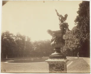 Wersal, Grand Trianon (wazon autorstwa Le Lorrain)
