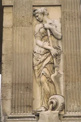 Francja, Paryż, Les Halles, Fontaine des Innocents, kamienna rzeźba, posąg kobiety.