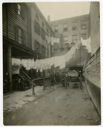 11 Christopher Street, Greenwich Village, Nowy Jork, USA, ok. 1917-20 (zdjęcie żelatynowo-srebrowe)