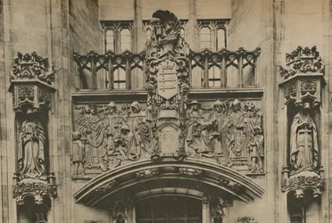 Rzeźba w kamieniu pod herbem Middlesex w Guildhall, Westminster, c1935.