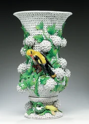 Wazon na śnieżki miśnieńskie, połowa do końca XIX wieku (porcelana)