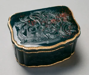 Tabakierka, malowana przez Carla Gustava Klingstedta (1657-1734), ok. 1750 (rzeźbiony krwawnik na złocie)