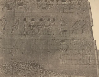 Edfu - rzeźby i inskrypcje na orientalnej twarzy, 1854 (zdjęcie)