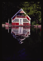 Boathouse Scotta, Scott