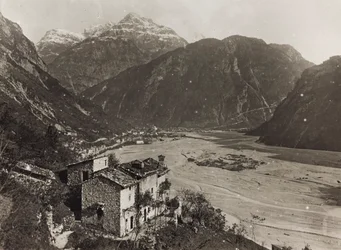 Album "Moja wojna światowa - wspomnienia Frontu Południowo-Zachodniego w Karyntii, Włochy, Trentino-Alto Adige) 31.03.1915-12.11.1918 - Josef Zohles Vienna ": widok Chiusaforte (b/w ph
