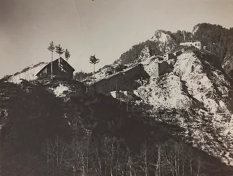 Album "Moja wojna światowa - wspomnienia Frontu Południowo-Zachodniego w Karyntii, Włochy, Trentino-Alto Adige) 31.03.1915-12.11.1918 - Wiedeń Josefa Zohlego": Fort Hensel (zdjęcie czarno-białe)