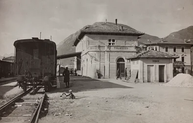 Album "Moja wojna światowa - wspomnienia Frontu Południowo-Zachodniego w Karyntii, Włochy, Trentino-Alto Adige) 31.03.1915-12.11.1918 - Josef Zohles Wien": stacja Tolmezzo (b/w ph