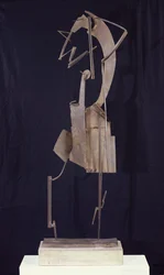Kobieta układająca włosy, 1929-30 (metal)