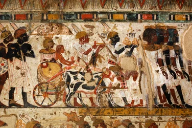 Złote pierścienie ofiarowane z Nubii przez Nubijczyków, grobowiec Huy, wicekróla Kusz za czasów Tut..., 2007 (zdjęcie)