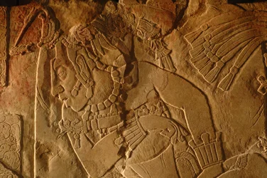 Ława tronowa Świątyni 19, Palenque, Meksyk, rzeźba Akhal Mo Nab, 2005 (zdjęcie)