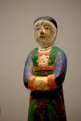 Dekoracyjna figura grobu. Drewno rzeźbione polichromowane, późny okres Joseon (Choson)