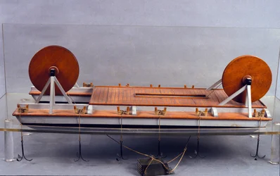 Pogłębiarka rzeczna, model Leonarda da Vinci (1452-1519), Muzeum Nauki i Techniki, Mediolan