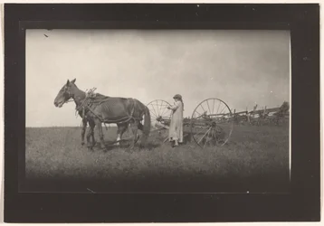 [Scena na farmie, Massachusetts].