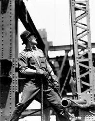 Człowiek Derrick, Empire State Building, 1930-31