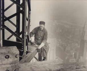 Empire State Building w budowie, 1930