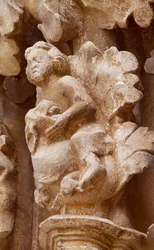Hiszpania, Nawarra, Ujue, kościół Santa Maria, detal architektoniczny
