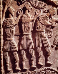 Sztuka lombardzka: mądrzy królowie, płaskorzeźba z ołtarza księcia Rachisa - Rzeźba, Sztuka Lombardzka, 737-744 - Cividale del Friuli, Muzeum Chretien, skarb katedry