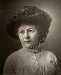 Adela Measor, irlandzka aktorka, 1882