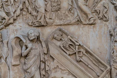 Prorok Ezechiel, fragment z drzewa Jessego i proroctwa mesjańskie, Stories of Genesis, płaskorzeźby Lorenzo Maitani (przed 1275-1330), drugi filar, fasada katedry w Orvieto, Umbria, Włochy
