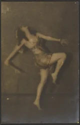 [Tancerka ze sztyletem]