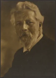 [Portret mężczyzny z kozią bródką].