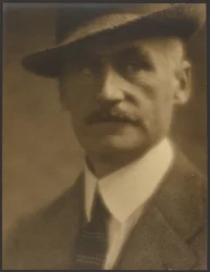 [Portret mężczyzny w słomkowym kapeluszu].