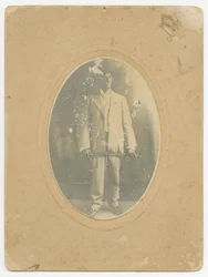 Zdjęcie mężczyzny, ca. 1910.
