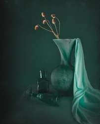 Elegancka martwa natura w kolorze turkusowym