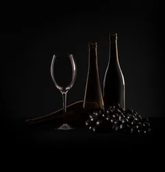Elegancka martwa natura z winem