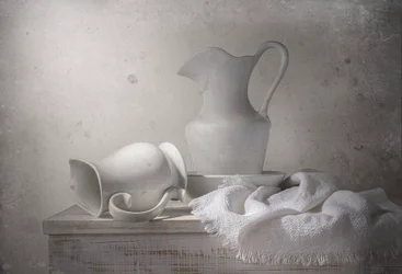Cicha ceramiczna martwa natura