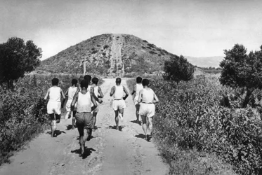 Tumulus Maratonu, Grecja, 1937.