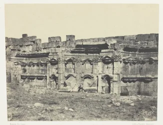 Baalbeck, wnętrze ogrodzenia świątyń Słońca i Jowisza; Syria