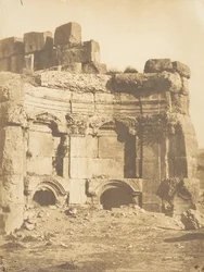 Hemicycle of the Temple klauzura, Baâlbek, 15 września 1850.