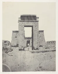 Karnak, Propylon Świątyni Khons; Teby