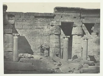 Medinet-Habou, Perystyl Pałacu Ramzesa-Meiamouna, Teby, 184951, wydrukowany 1852.
