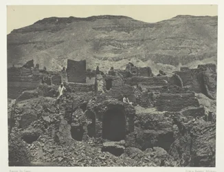 Medinet-Habou, Ruiny Miasta Papa; Teby