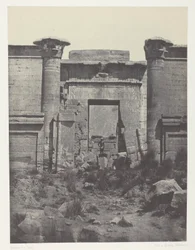 Medinet-Habou, Propyleje Thutmoseum; Teby