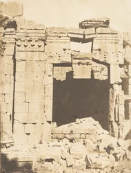 Brama Świątyni Jowisza w Baalbek Heliopolis, wrzesień 1850.