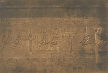 Rzeźby na tylnej fasadzie wielkiej świątyni Dendera Tentyris, 1849-50.